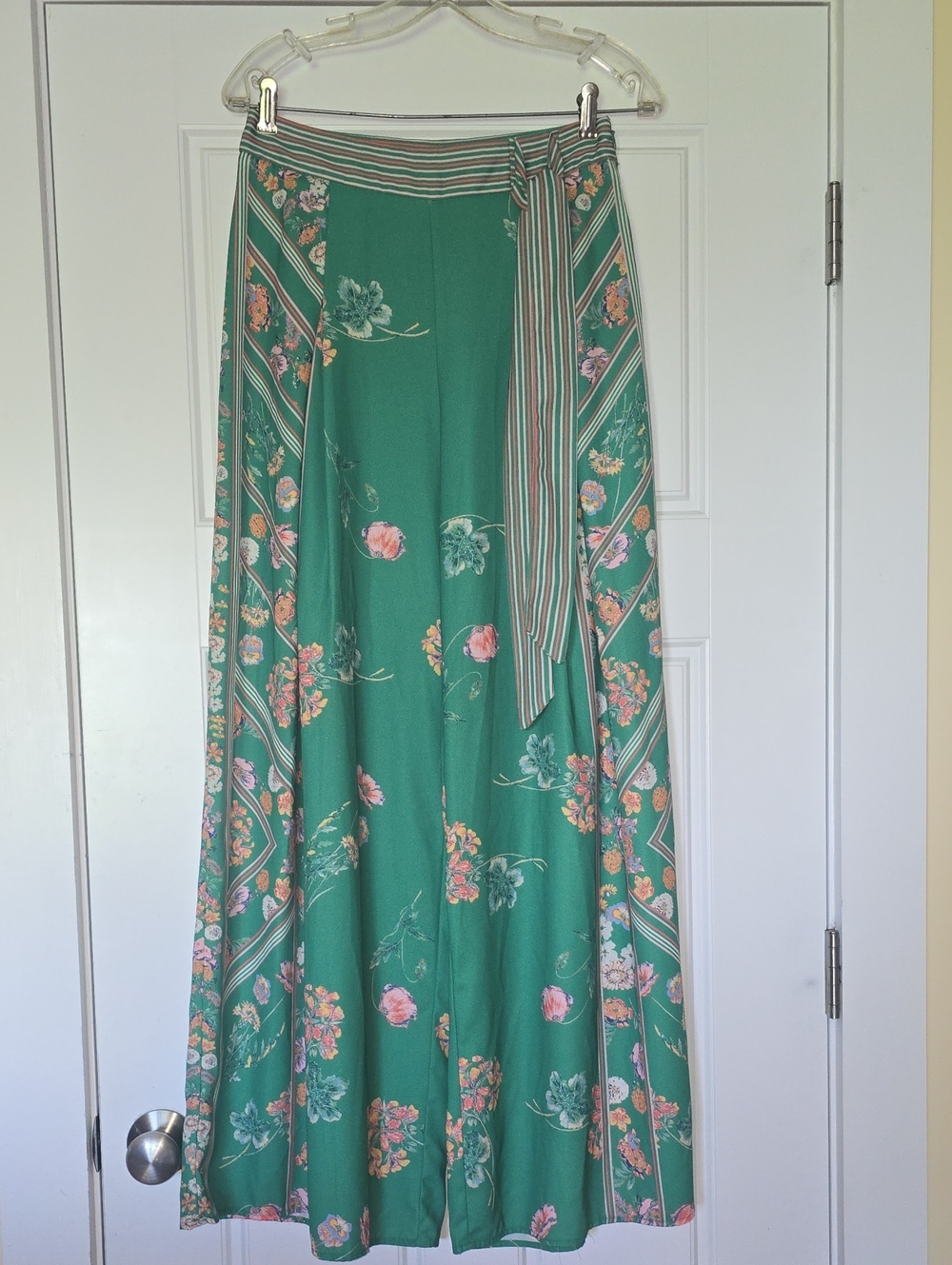 Green Floral Wide Flowy Pants with Tie Waist